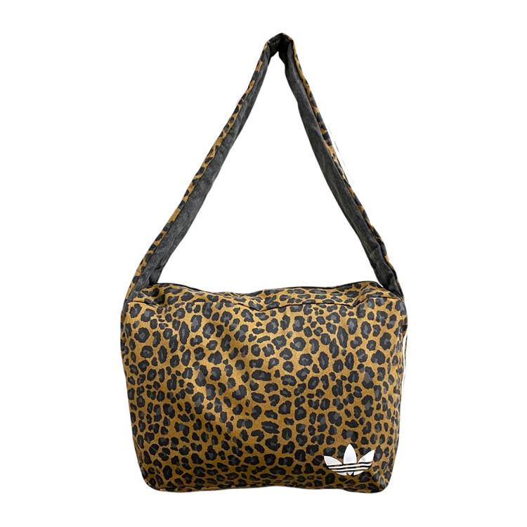 adidas Originals レオパード柄 ラージ ショルダーバッグ （ブロンズ