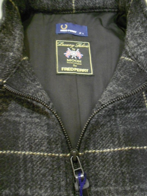 FRED PERRY(フレッドペリー)Black Vinyl Men - Moon Tweed FRED PERRY(フレッドペリー)Black Vinyl Men - Moon Tweed