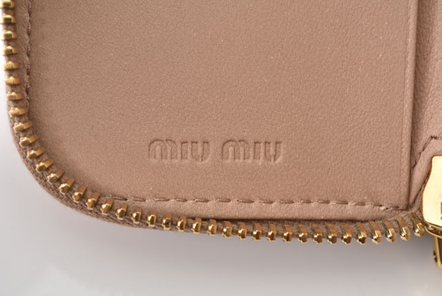 miu miu（ミュウミュウ） キーケース miumiu 6連 MATELASSE/マテラッセ