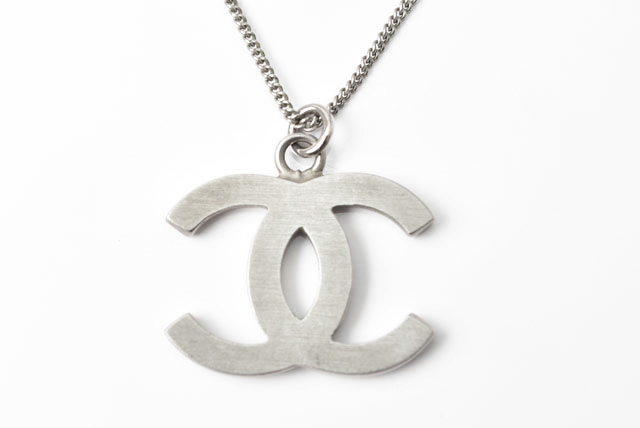 CHANEL シャネル ピアス CCマーク ブラック/シルバー