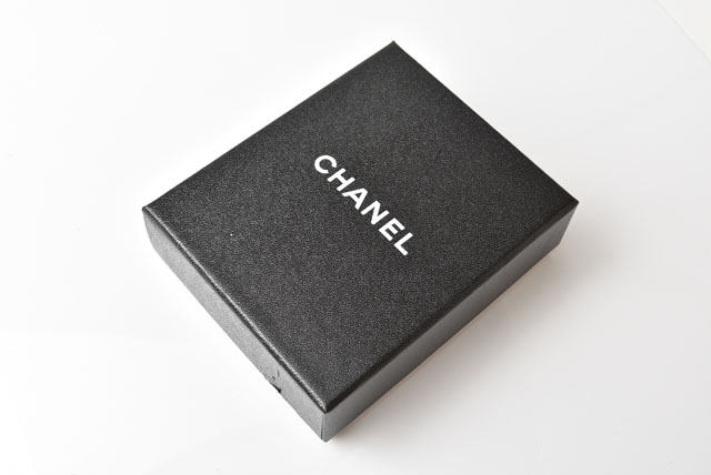 CHANEL Chanel earrings CC Mark black / silver 