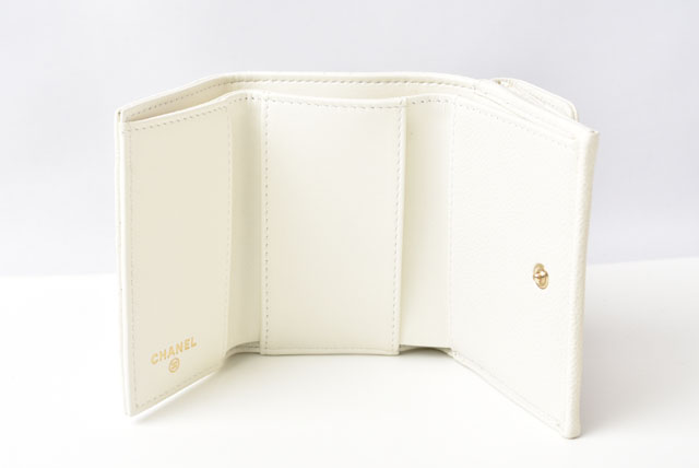 CHANEL シャネル 財布 ホワイト キャビアスキン ミニウォレット 品