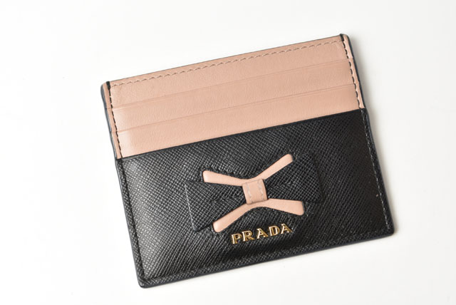 プラダ　PRADA