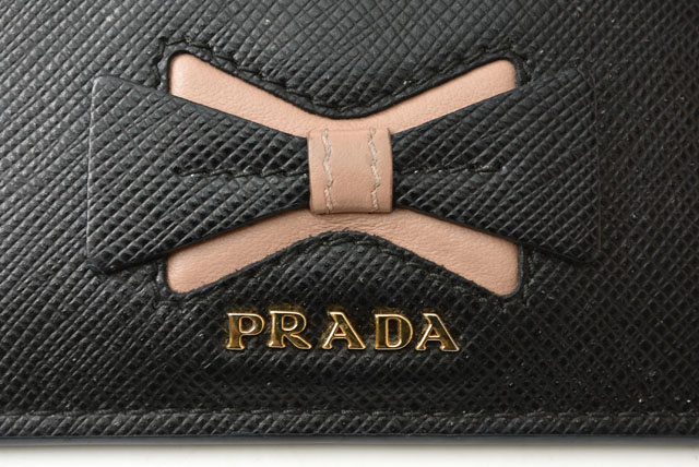 プラダ　PRADA