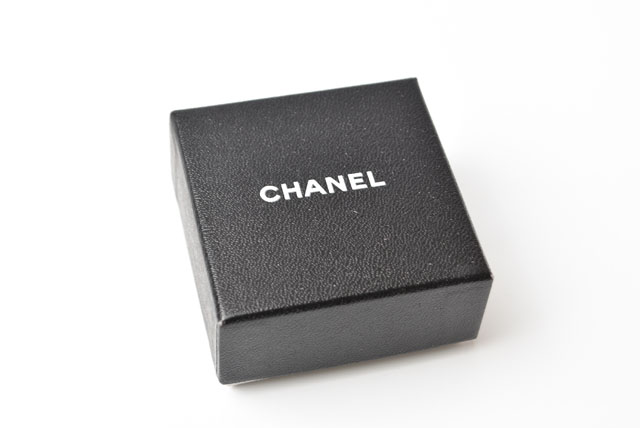 CHANEL シャネル ピアス CCマーク ブラック/シルバー