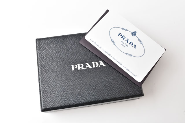 プラダ　PRADA