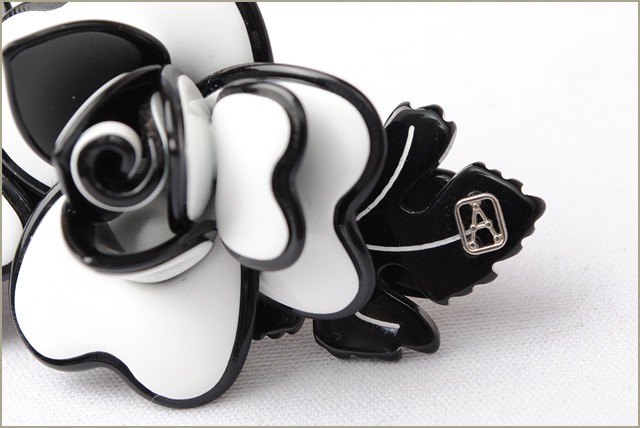 アレクサンドルドゥパリ ヘアクリップ