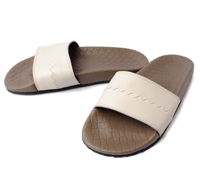 BOTTEGA VENETA　ボッテガ・ヴェネタ　