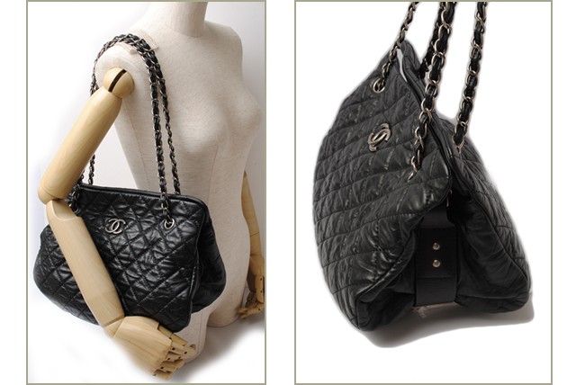 シャネル　CHANEL　折財布