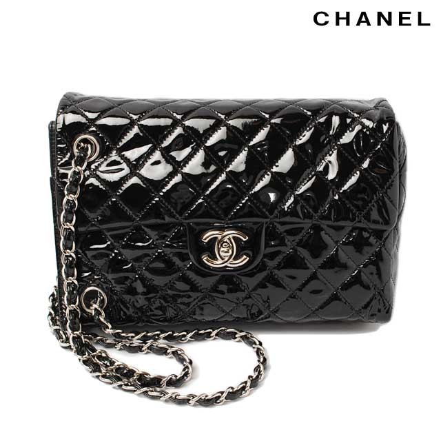 シャネル　CHANEL　折財布