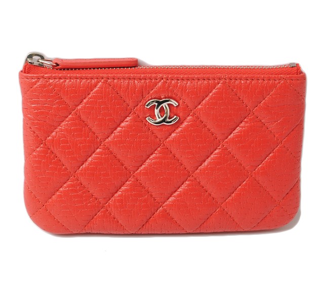 シャネル　CHANEL　折財布