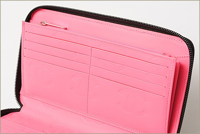 シャネル　CHANEL　折財布
