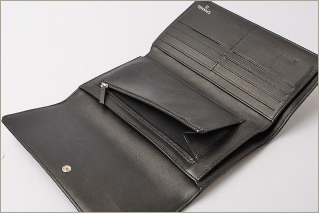 シャネル　CHANEL　折財布