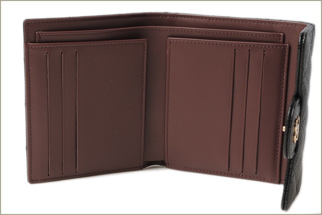 シャネル　CHANEL　折財布