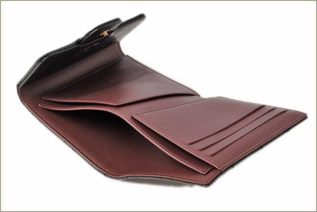 シャネル　CHANEL　折財布