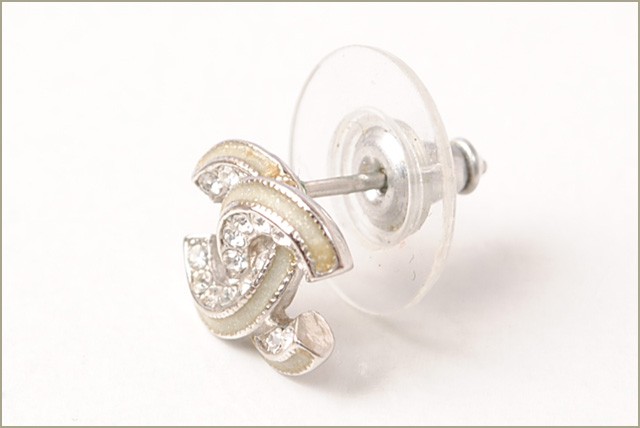 CHANEL シャネル ピアス CCマーク ブラック/シルバー