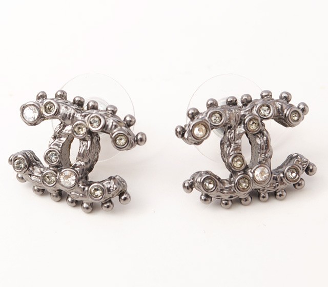 CHANEL シャネル ピアス CCマーク ブラック/シルバー