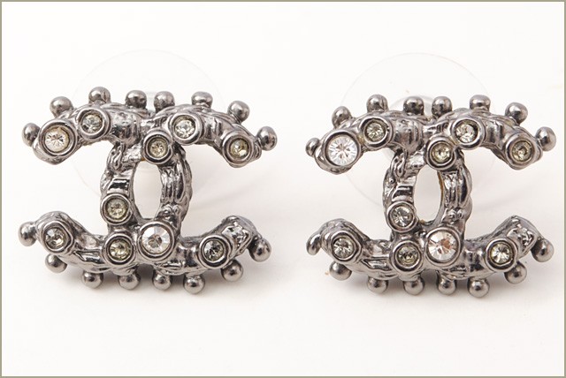 CHANEL シャネル ピアス CCマーク ブラック/シルバー