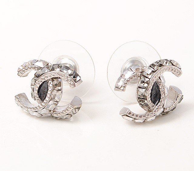 CHANEL シャネル ピアス CCマーク ブラック/シルバー