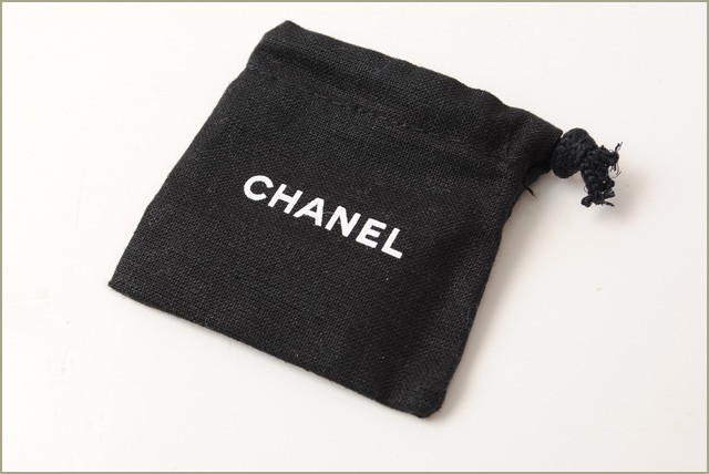 CHANEL シャネル ピアス CCマーク ブラック/シルバー
