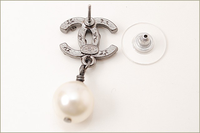 CHANEL シャネル ピアス CCマーク ブラック/シルバー