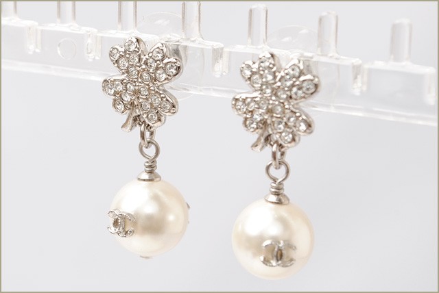 CHANEL シャネル ピアス CCマーク ブラック/シルバー