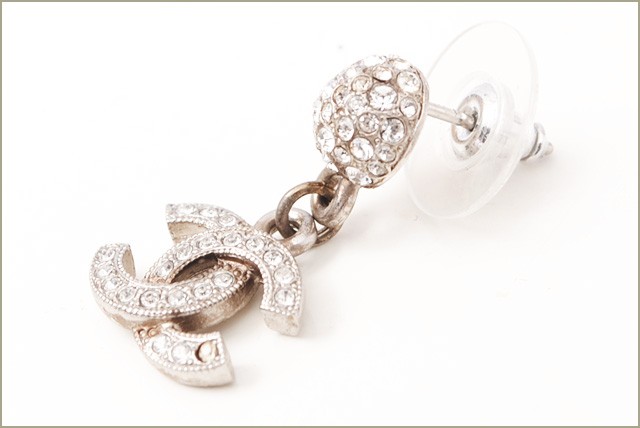 CHANEL シャネル ピアス CCマーク ブラック/シルバー