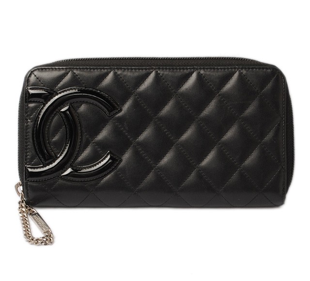 シャネル　CHANEL　折財布