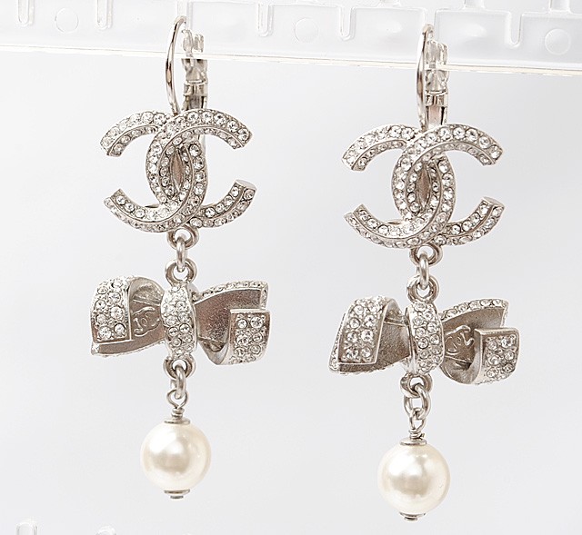 CHANEL シャネル ピアス CCマーク ブラック/シルバー