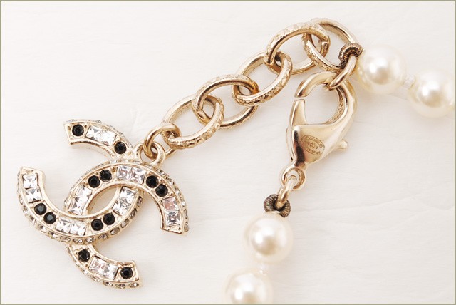 CHANEL シャネル ピアス CCマーク ブラック/シルバー