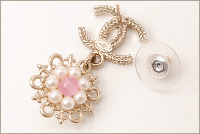 CHANEL シャネル ピアス CCマーク ブラック/シルバー