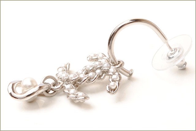 CHANEL シャネル ピアス CCマーク ブラック/シルバー