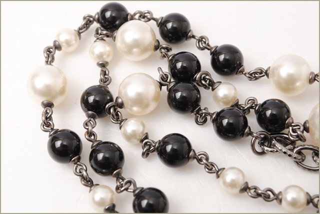 CHANEL シャネル ピアス CCマーク ブラック/シルバー