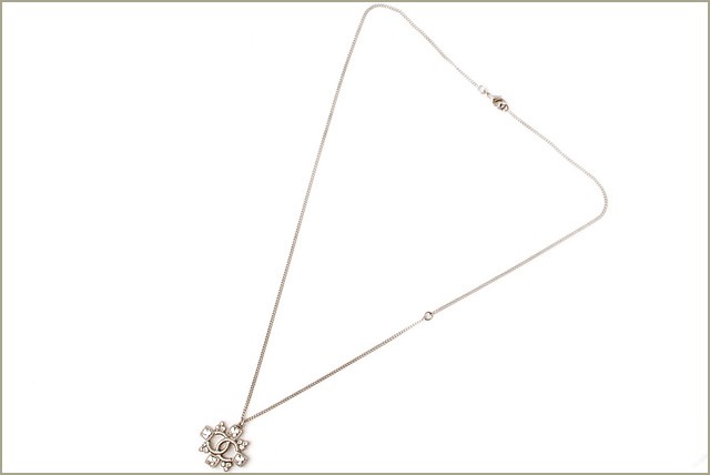 CHANEL シャネル ピアス CCマーク ブラック/シルバー