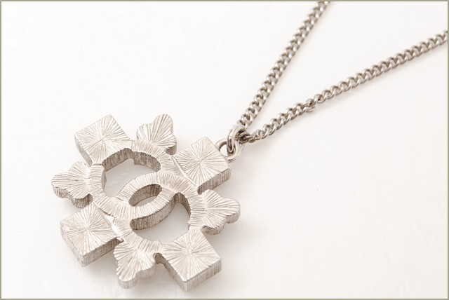 CHANEL シャネル ピアス CCマーク ブラック/シルバー