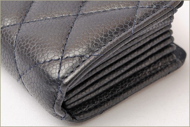 シャネル　CHANEL　折財布