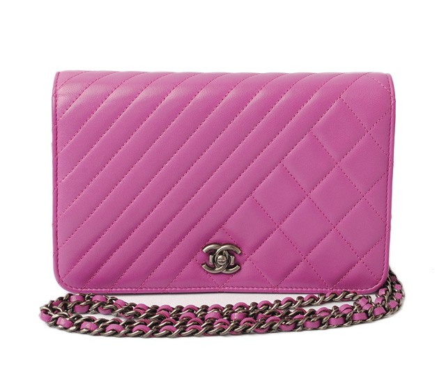 シャネル　CHANEL　折財布