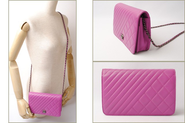 シャネル　CHANEL　折財布