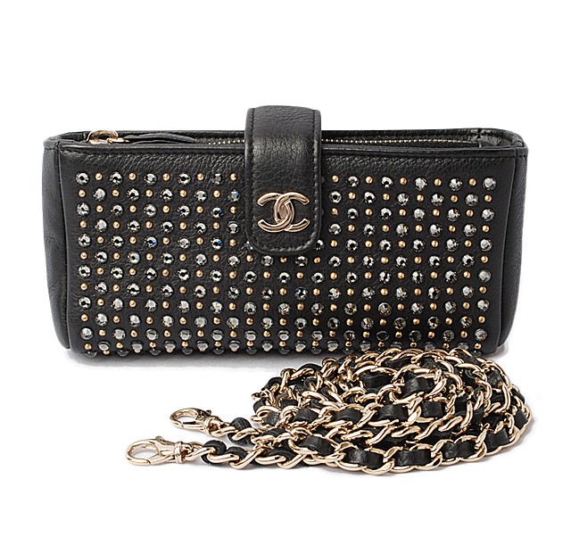 シャネル　CHANEL　折財布