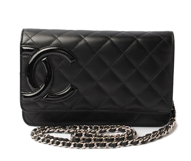シャネル　CHANEL　折財布