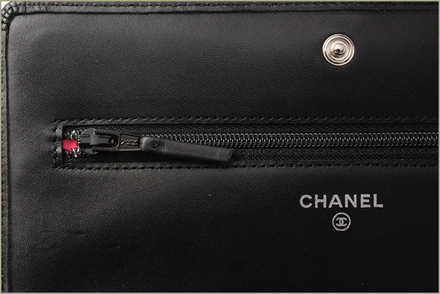 シャネル　CHANEL　折財布