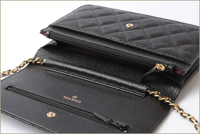 シャネル　CHANEL　折財布