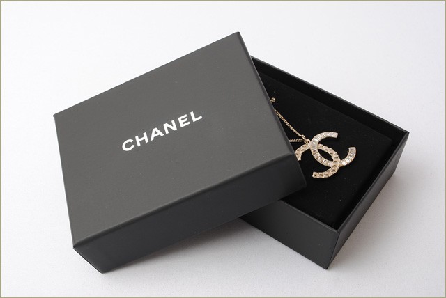 CHANEL シャネル ピアス CCマーク ブラック/シルバー