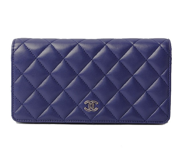 シャネル　CHANEL　折財布