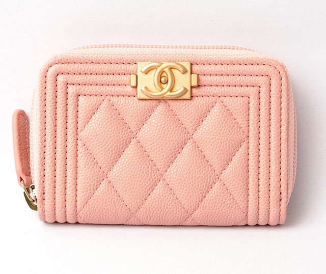 シャネル　CHANEL　折財布