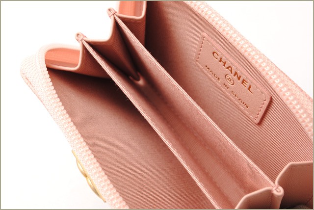 シャネル　CHANEL　折財布