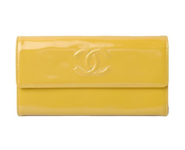 シャネル　CHANEL　折財布