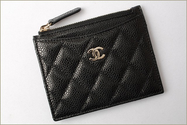 シャネル　CHANEL　折財布