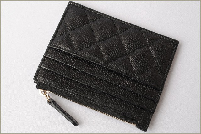 シャネル　CHANEL　折財布