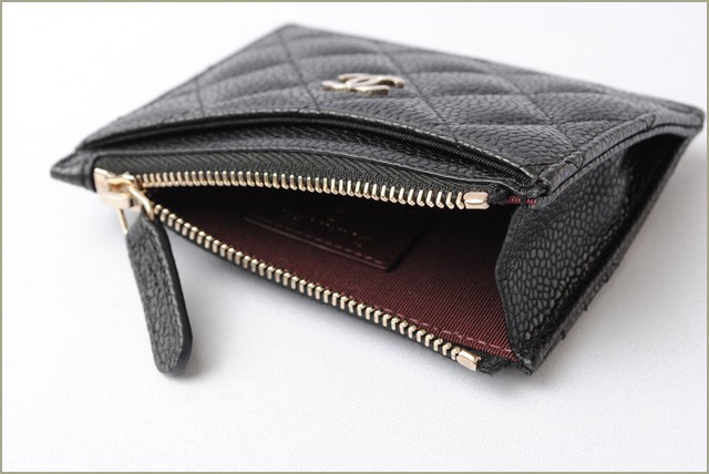 シャネル　CHANEL　折財布